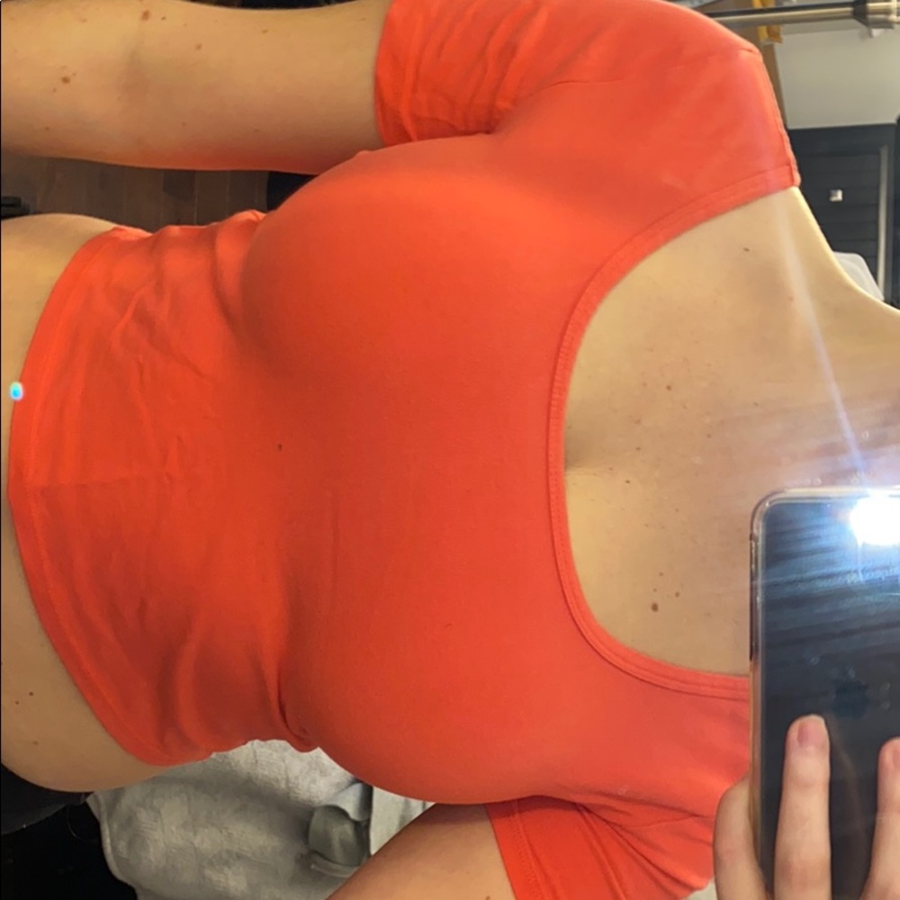 Scoop neck crop top